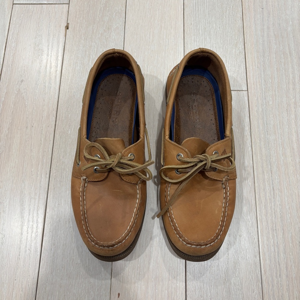 Sperry Authentic Original 2-Eye boat shoe in brown leather men’s size 10.5